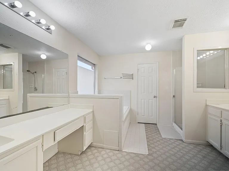 16326 Brush Meadow Ct — Photo 13