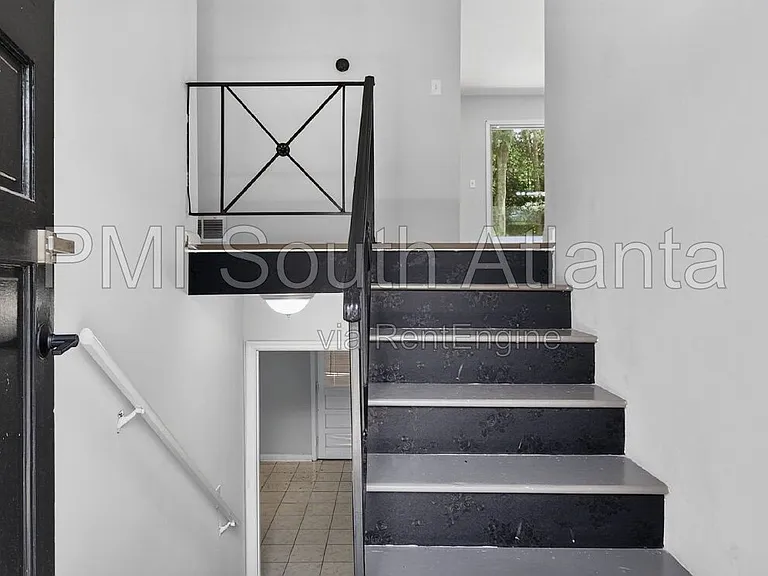 206 Evenview Cir — Photo 2