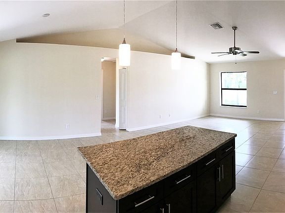5th image of 1419 SE 11th Terrace Cpe