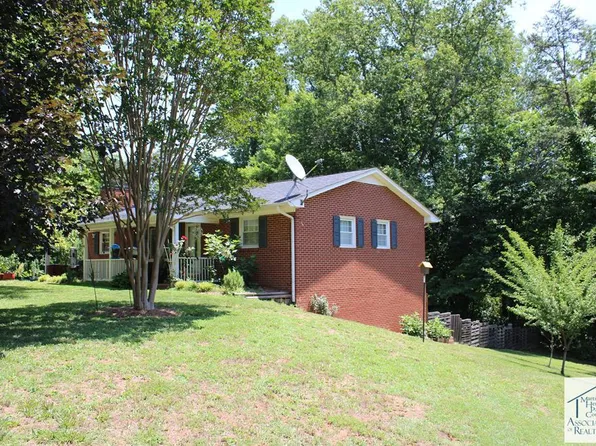 2937 Collinstown Rd, Stuart, VA 24171