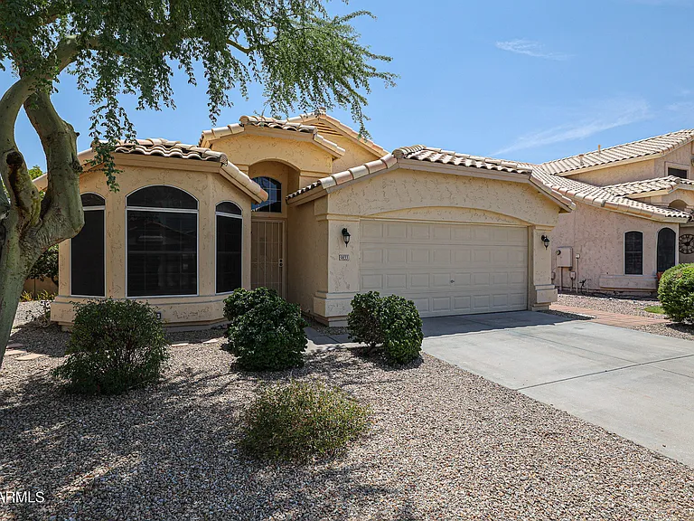 9833 W Yukon Dr — Photo 1
