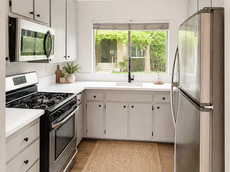 6641 Wilbur Ave #6 — Photo 11