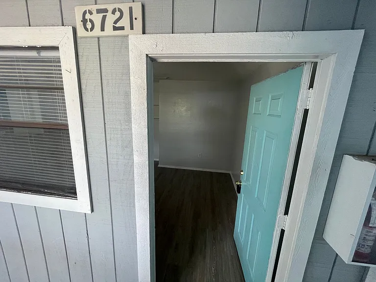 6721 Congress St — Photo 3