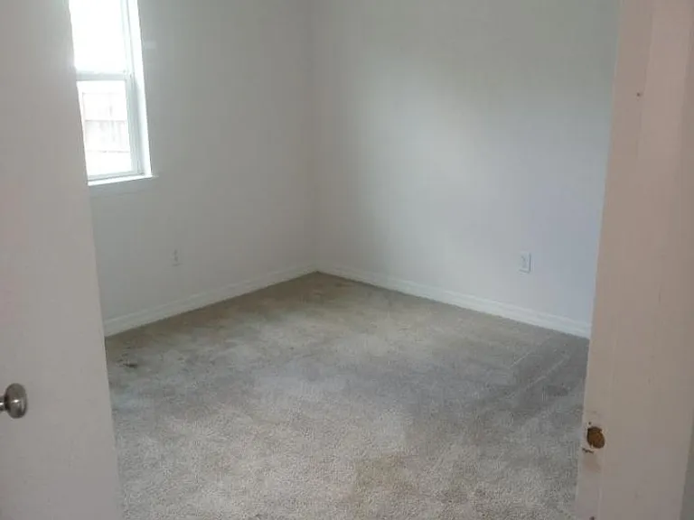 West Towne Apartments — Photo 38