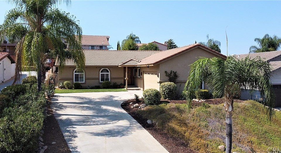 1st image of 30435 White Cove Ct