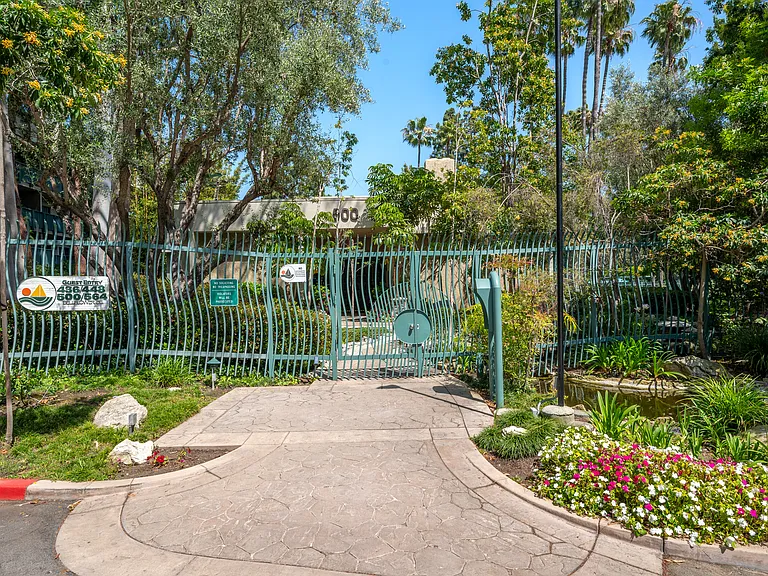 436 N Bellflower Blvd #201 — Photo 35