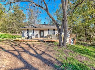 106 Hillside Dr, Huntsville, AR 72740