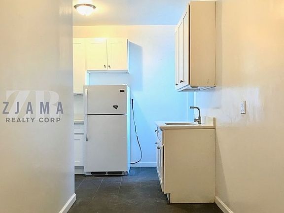 3rd image of 301 Sterling St #6