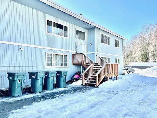 2 bed, 950 sqft, $1,800 — Photo 2