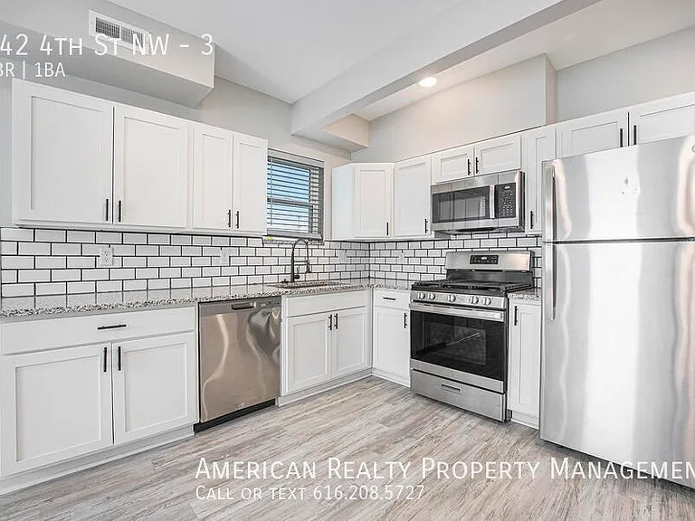 442 4th St NW #3 — Photo 4