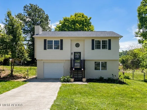 7300 Oak Chase Rd, Knoxville, TN 37918