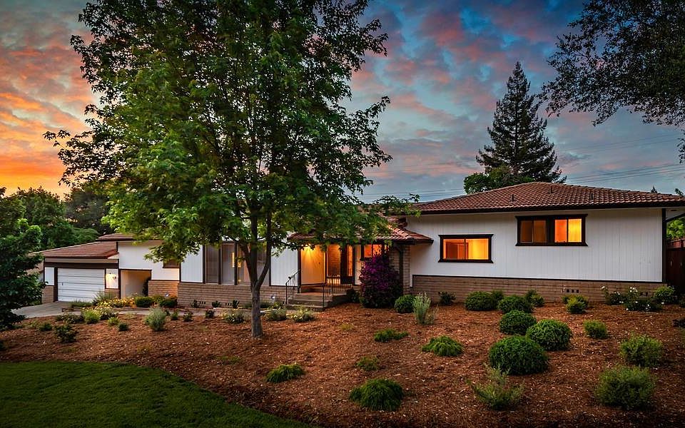 1st image of 8511 Dominique Ct