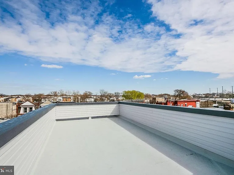 3118 W Montgomery Ave — Photo 17