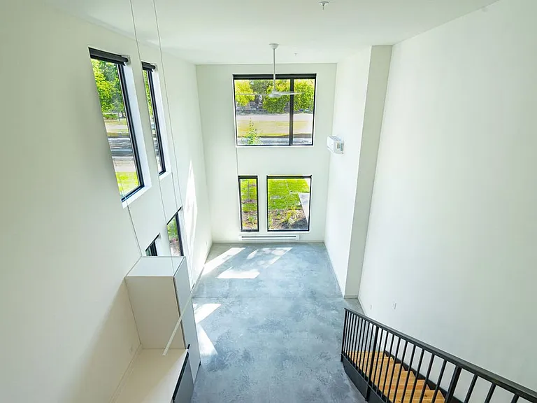 Bryant Park Lofts — Photo 9