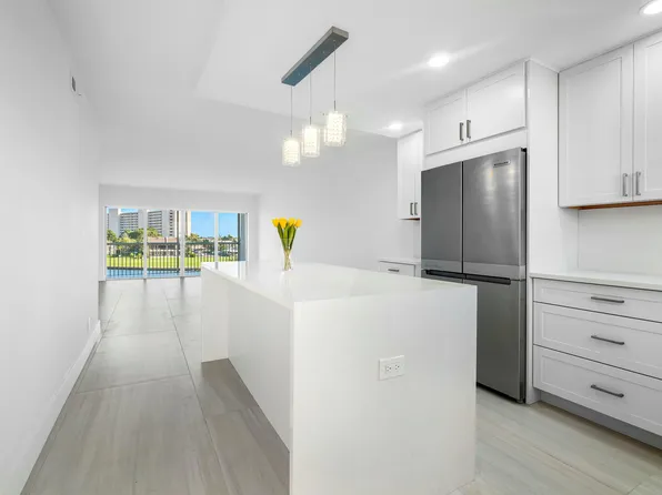 20 Yacht Club Drive #402, North Palm Beach, FL 33408