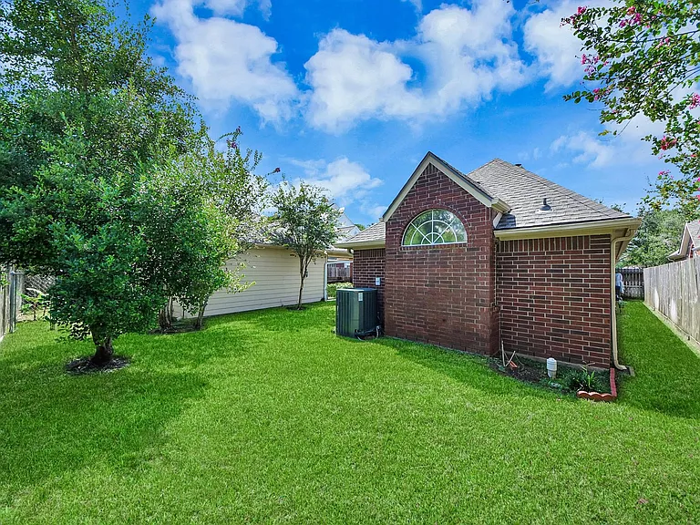 16710 Colony Terrace Dr — Photo 43
