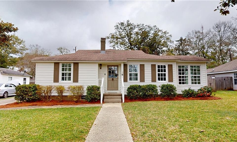 1st image of 8 Lancaster Rd