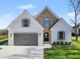 2030 Cherokee Dr, Maryville, TN 37801