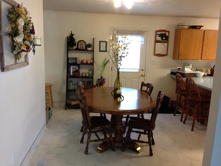 238 N 700 E #2 — Photo 4