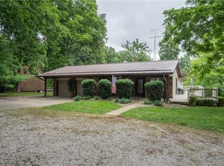 15774 N Bluebird Dr, Effingham, IL 62401