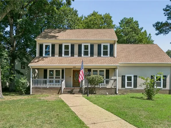 129 Vista Dr, Newport News, VA 23608