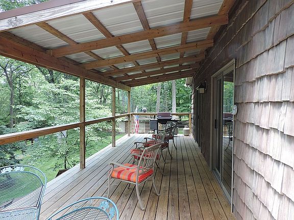 upper wrap around deck