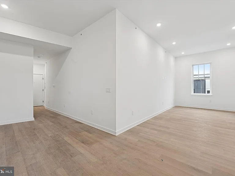 1500 Frankford Ave #302 — Photo 6