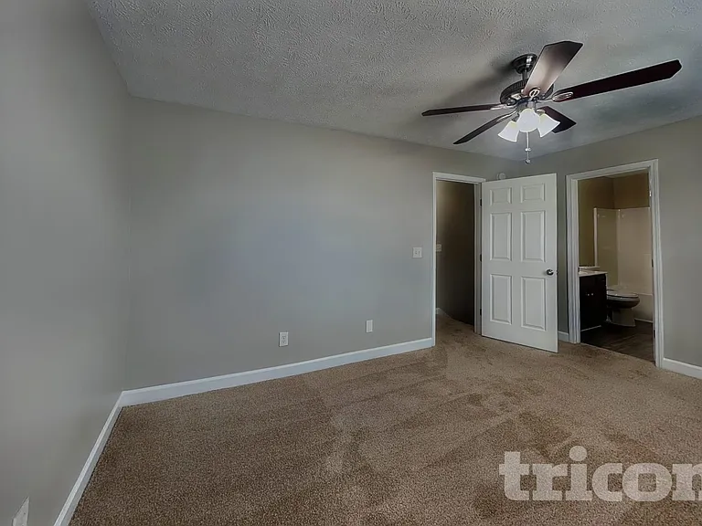 912 Tapoco Ct — Photo 7
