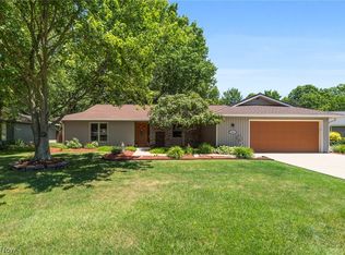 9893 Plum Brook Ln, Strongsville, OH 44149