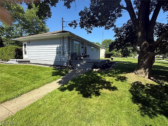 3rd image of 1710 Halbert Dr