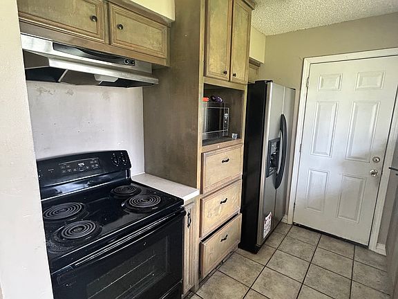 5th image of 9247 Laura Koppe Rd