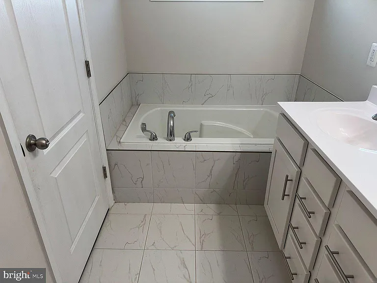 5818 Imperial Dr — Photo 6