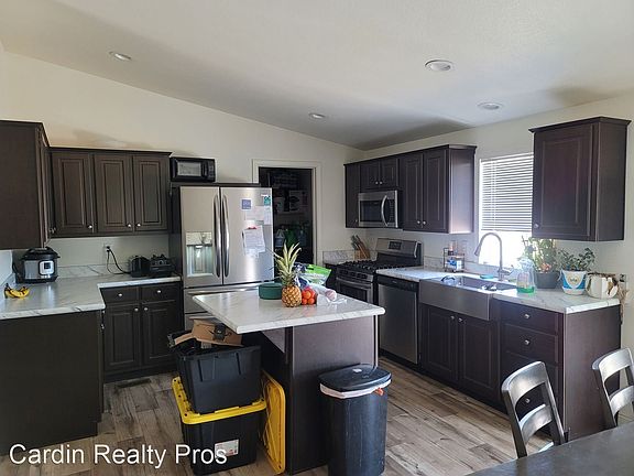 5th image of 260 Parkland Way