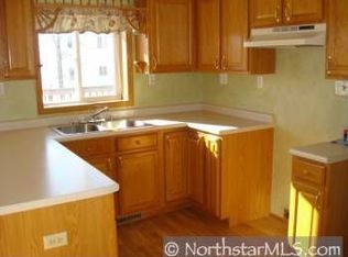 7583 Upper 24th St N, Oakdale, MN 55128