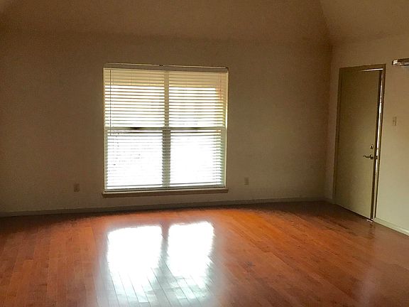 4th image of 4433 Stanton St #454