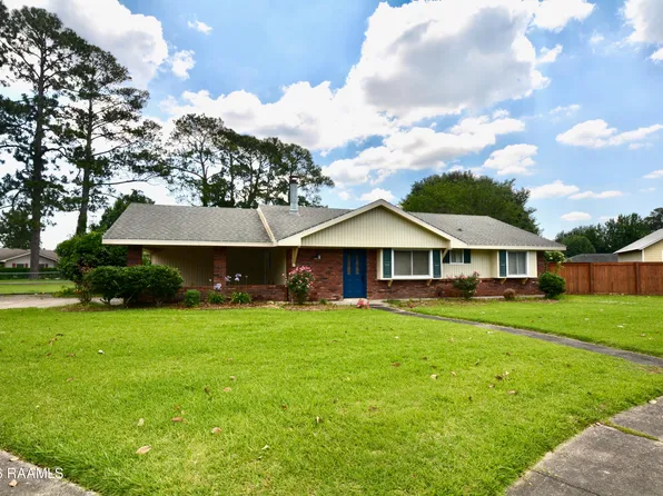 101 Boxwood Dr, Lafayette, LA 70503