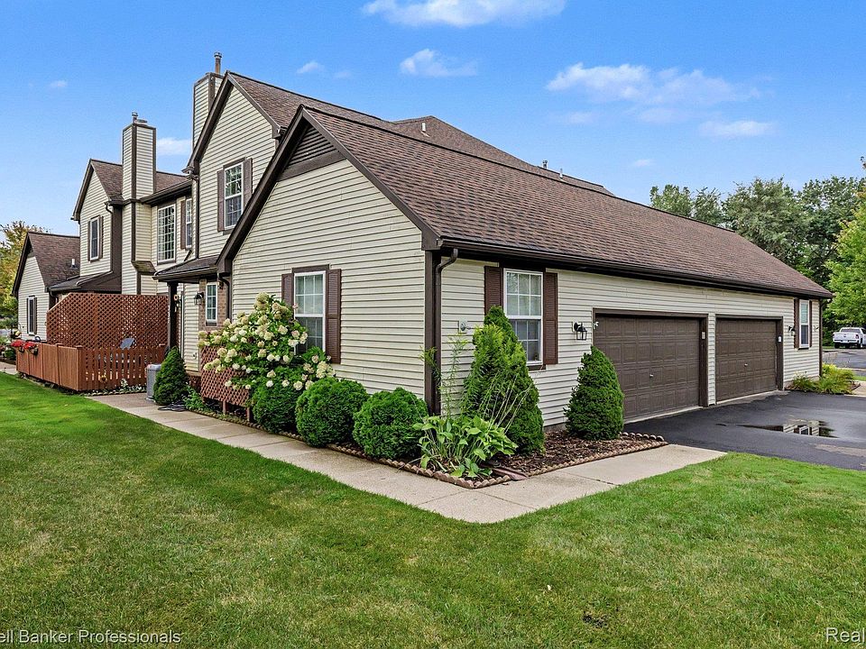 237 Barrington Cir, photo 19