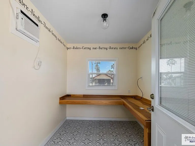 2072 Cordoba E — Photo 9