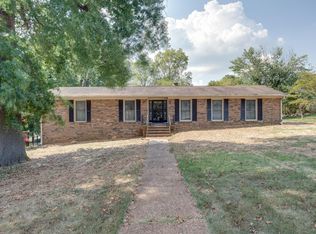 1300 Manor Rd, Columbia, TN 38401