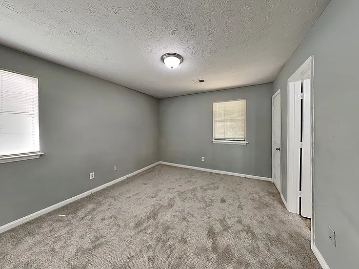 2093 Drake Ct — Photo 7