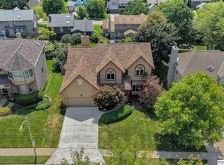 16167 Chicago St, Omaha, NE 68118