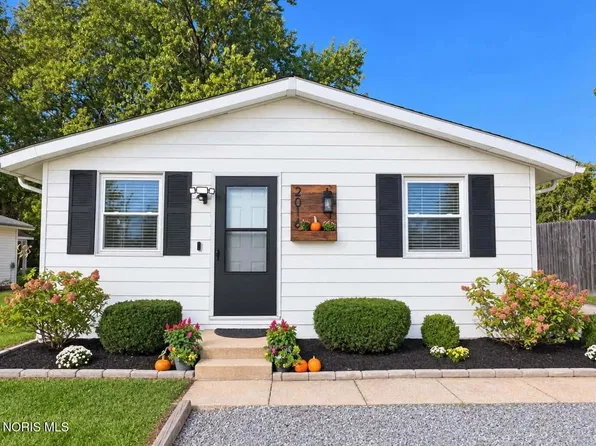 2016 Park St, Findlay, OH 45840