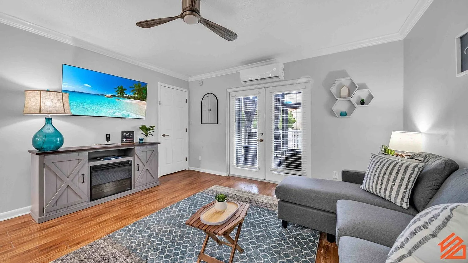 1 bed, 1.0 bath, 9601 sqft, $2,116 — Photo 1