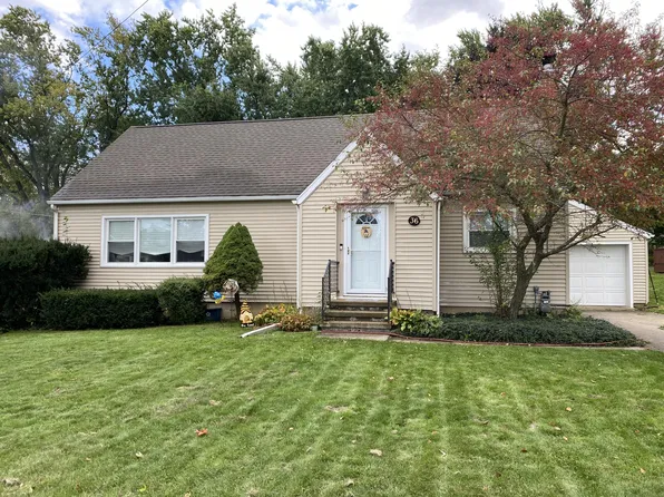 36 E Lynwood Blvd, Hillsdale, MI 49242