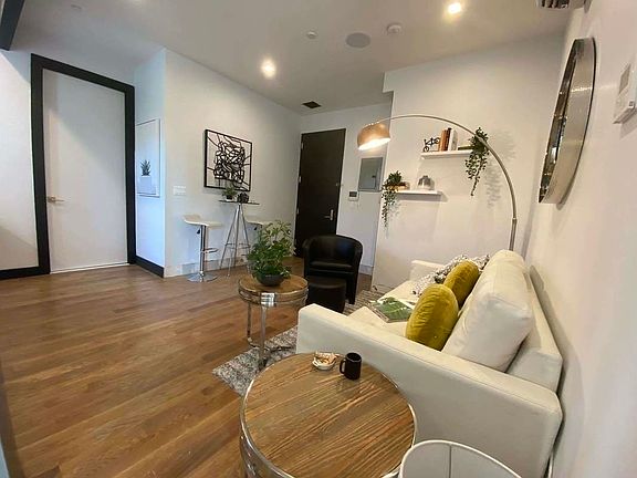 5th image of 292 Union Ave #515