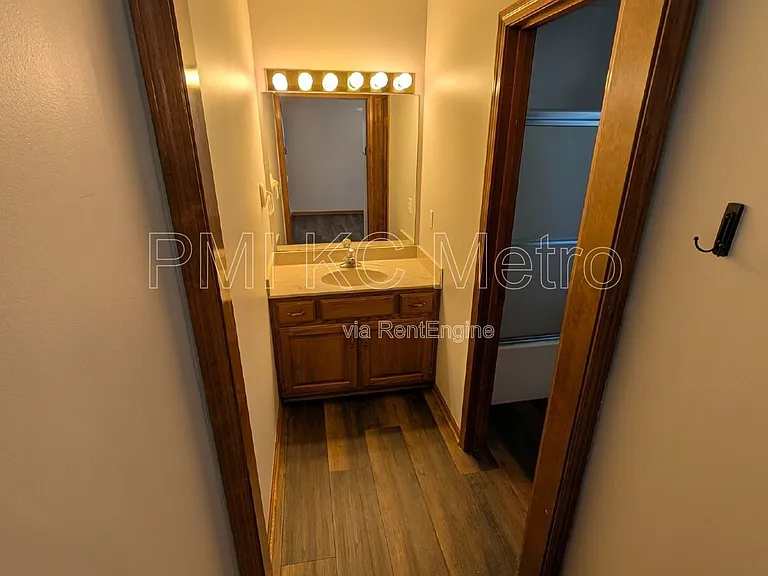 3905 SW 14th St — Photo 68
