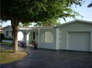 9004 SW 56th St, Miami, FL 33165