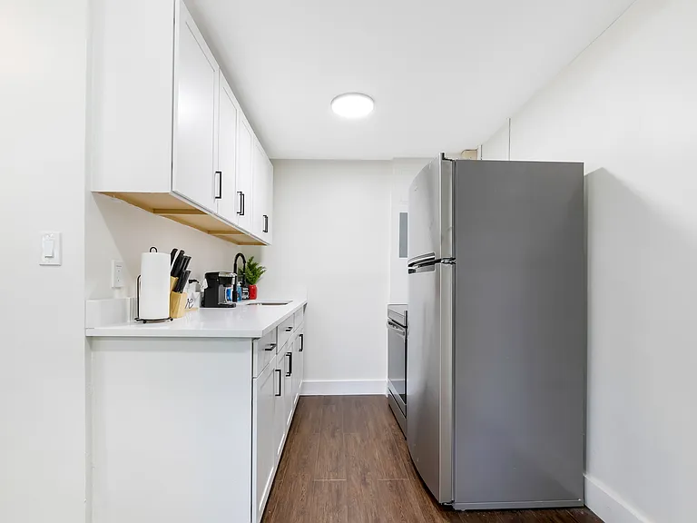 13476 Clifton Blvd #206 — Photo 8