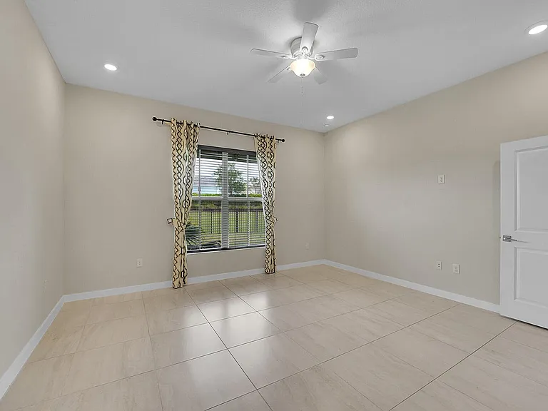19515 Weathervane Way — Photo 34