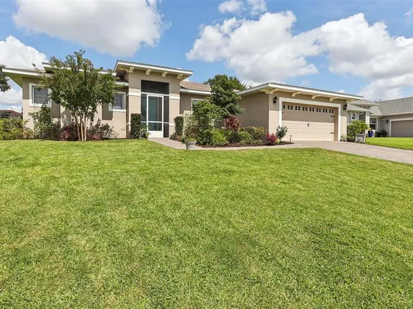 38905 HARBORWOODS PLACE, LADY LAKE, FL 32159